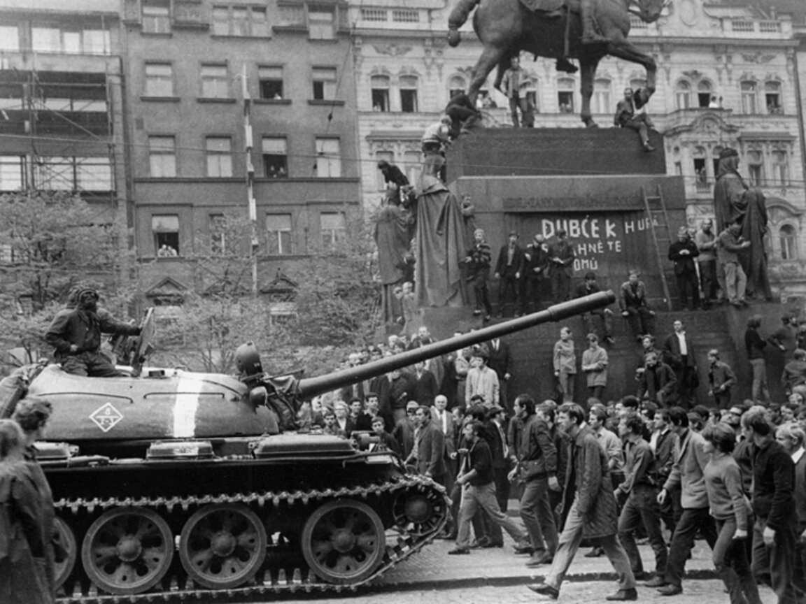 Войските на Варшавския договор в Прага, 21 август 1968 г.