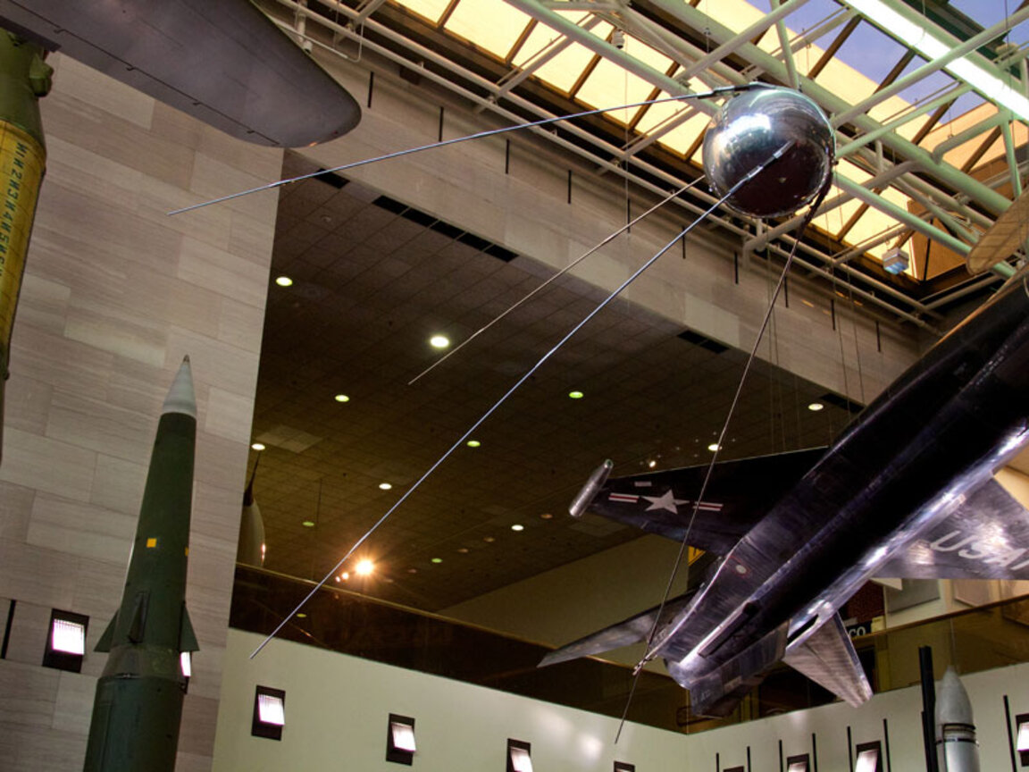 Точен макет на първия спътник днес може да бъде видян и в Националния музей за аеронавтика във Вашингтон