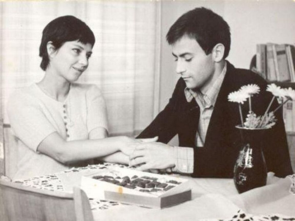 С Невена Коканова във филма „Момчето си отива“ (1972 г.)