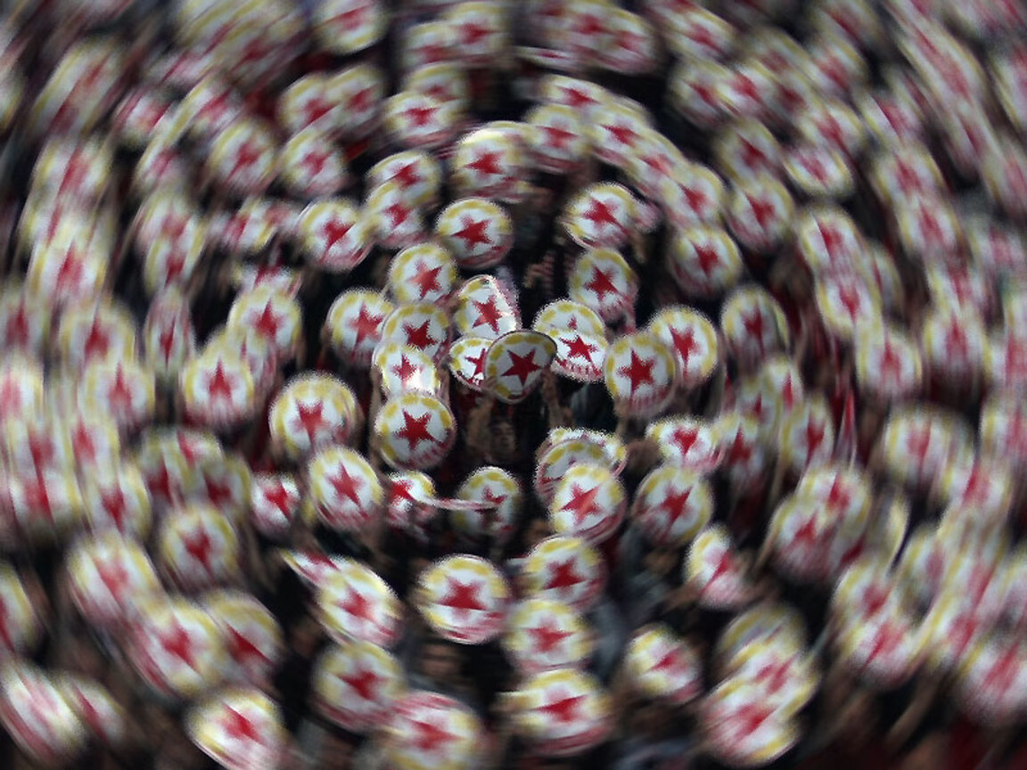 Сърца червени, сърца милиони на шампиони