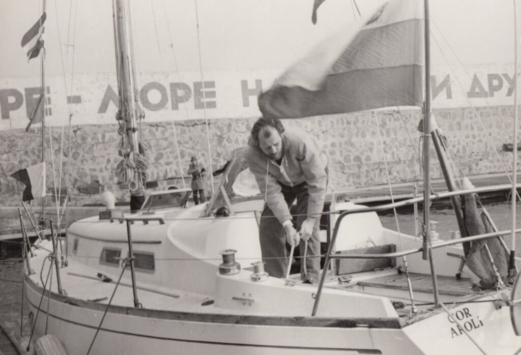 кап. Георги Георгиев акостира с яхтата „Кор Кароли“ във Варна