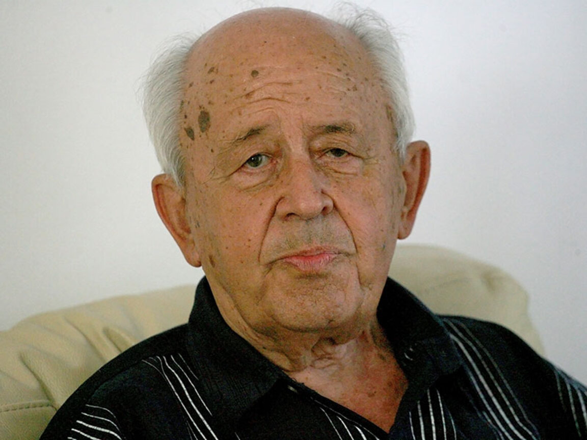 Марко Ганчев – острото жило на сатирата