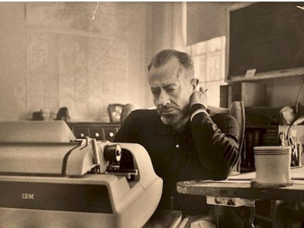 Джон Стайнбек, личен архив            Фотограф: Ерих Хартман, Ню Йорк 1950