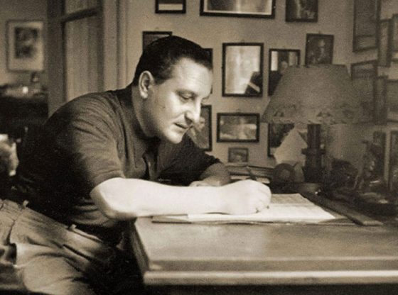 Панчо Владигеров в работен момент у дома си в София, 50-те години на ХХ век